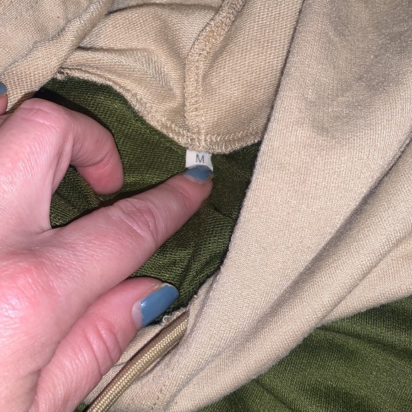 Lounge suit 💚🤎 - Picture 6 of 6